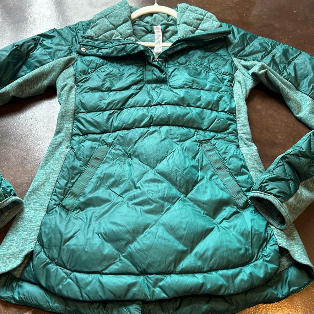 Lululemon- Down for a Run in Forage Teal- down running pullover- size 4 - Picture 6 of 15